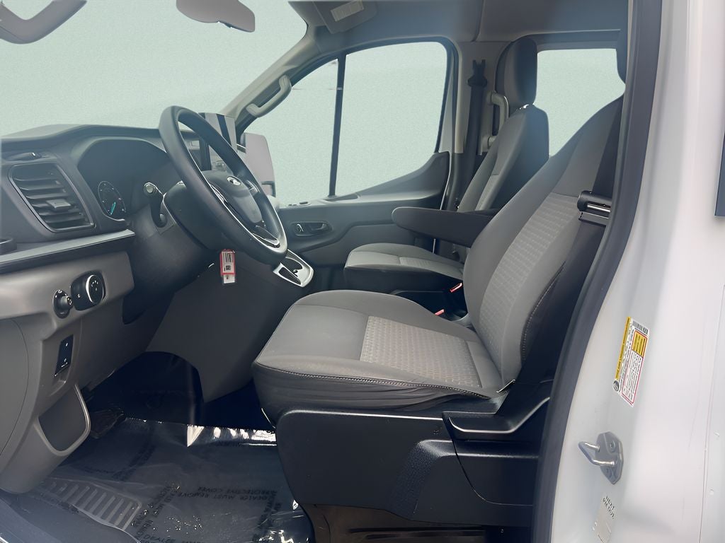 2022 Ford Transit Wagon XLT