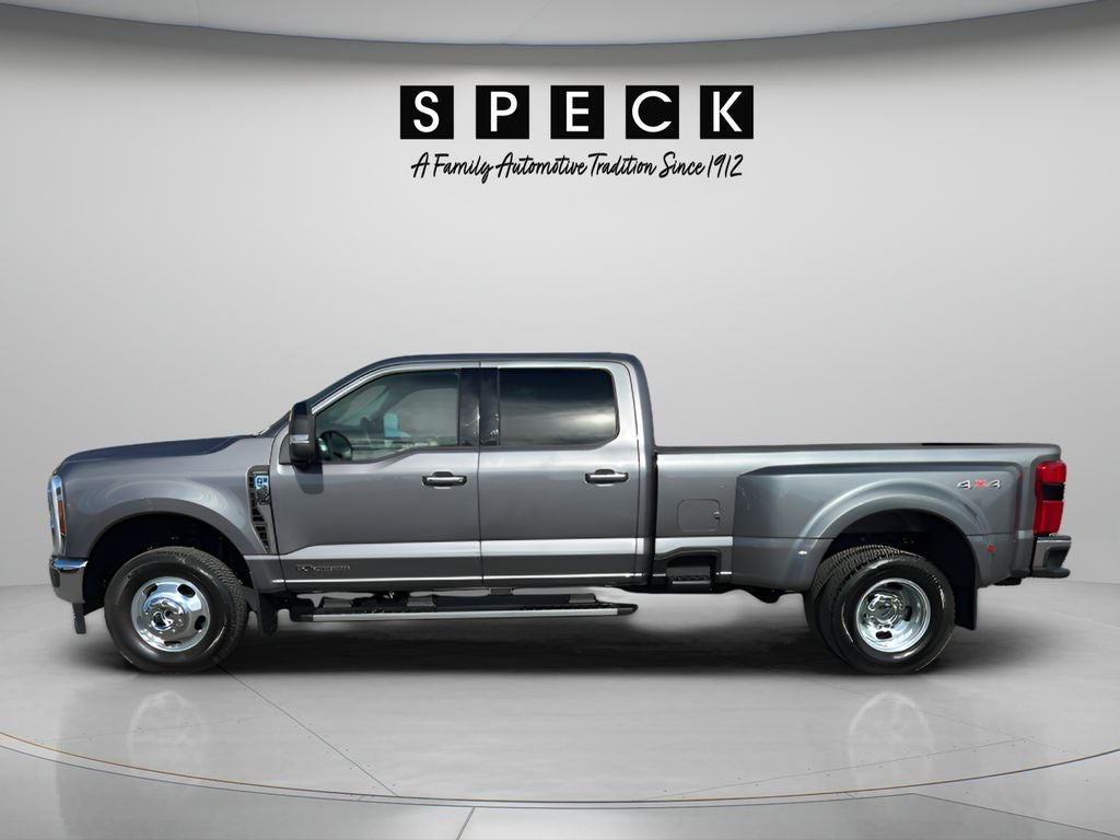 2025 Ford F-350 LARIAT