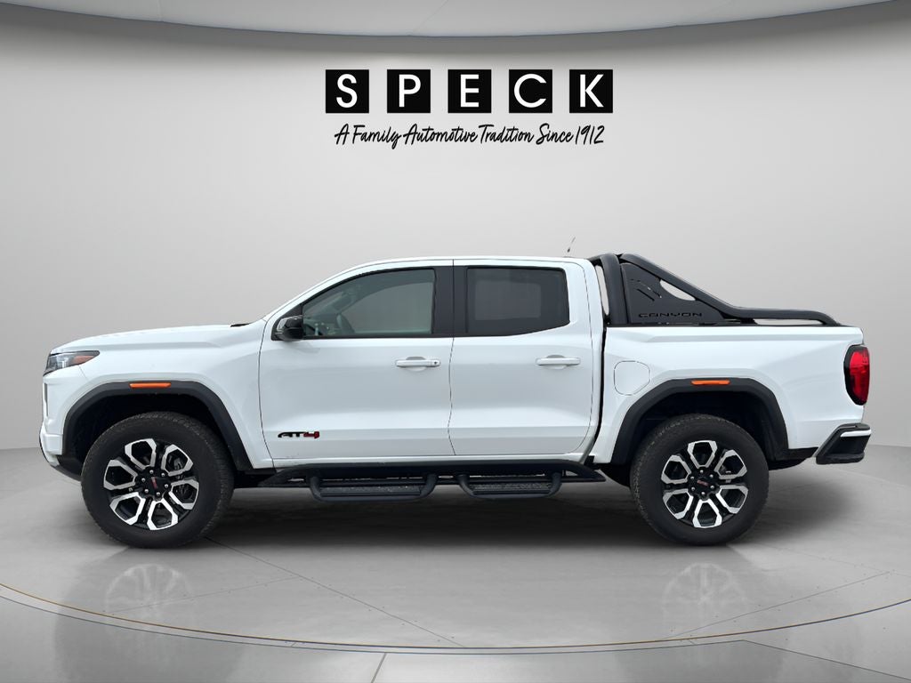 2025 GMC Canyon 4WD AT4