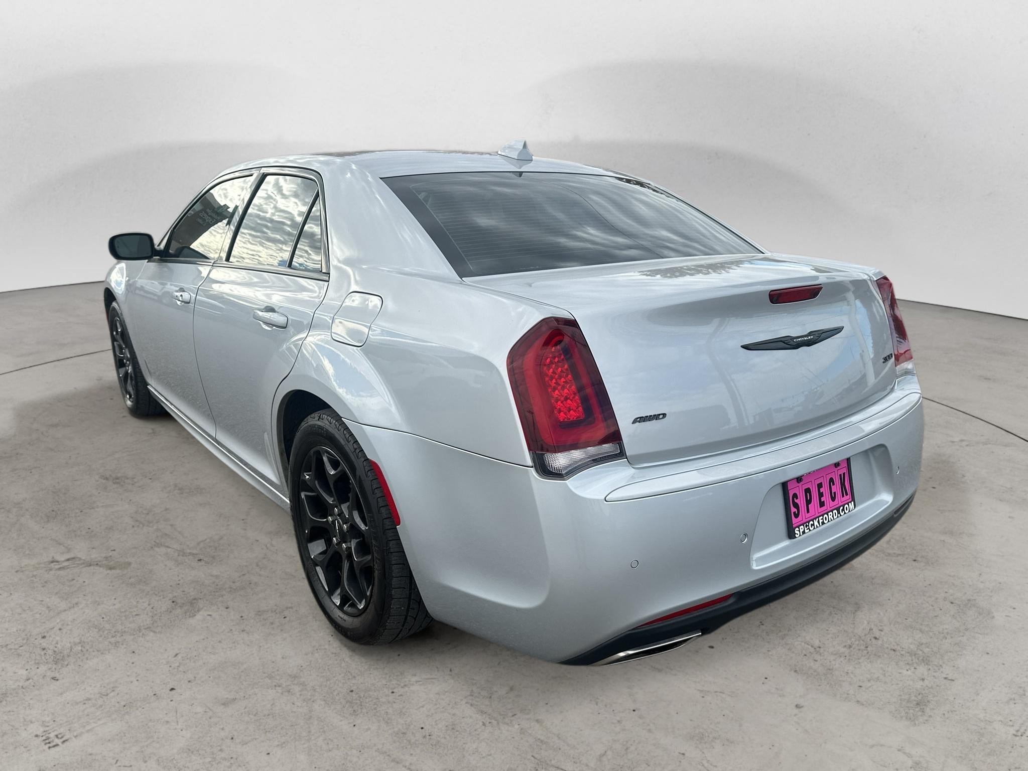 2022 Chrysler 300 300 Touring L