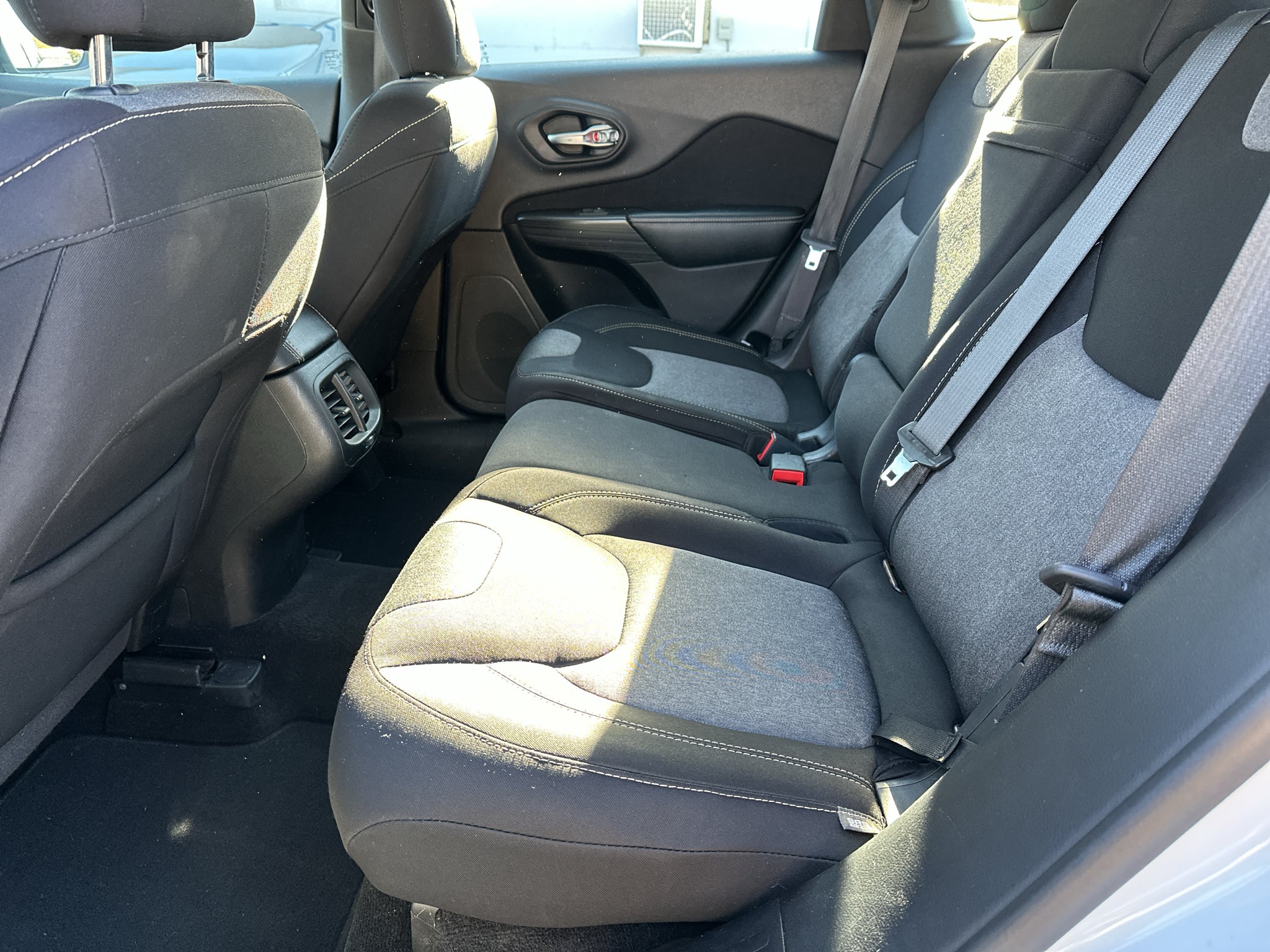 2015 Jeep Cherokee Sport