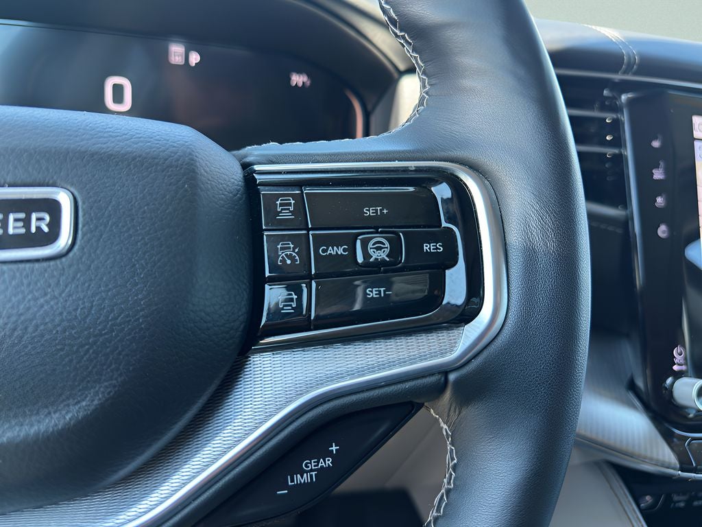 2023 Jeep Grand Wagoneer L 4x4