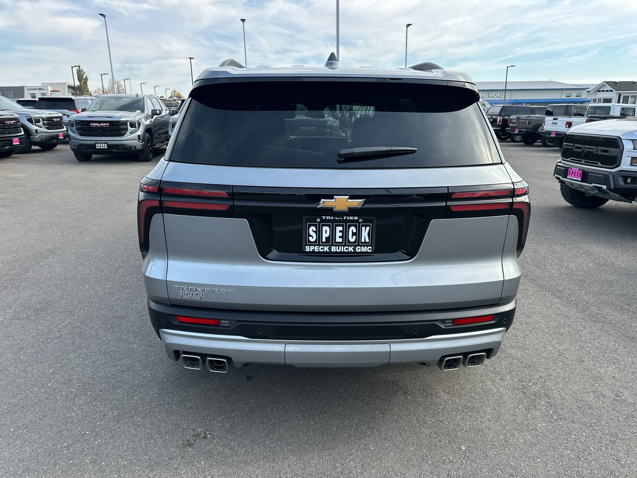 2026 Chevrolet Traverse LT