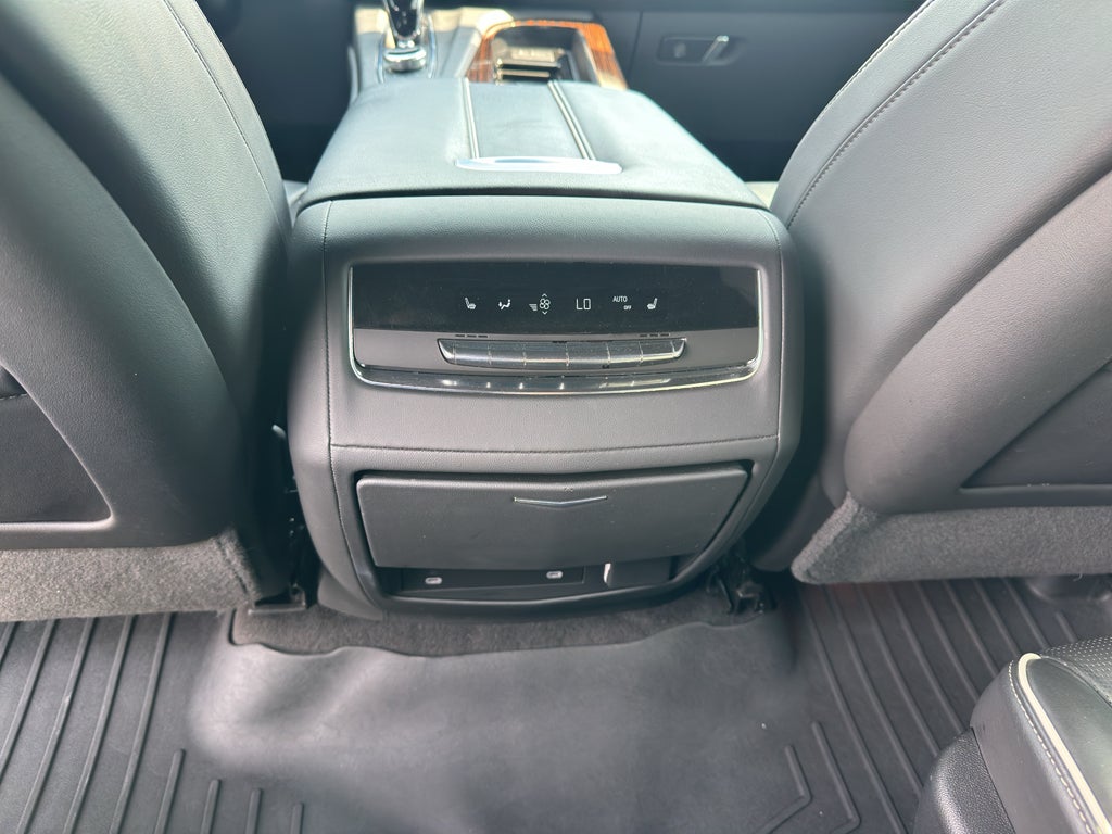 2022 Cadillac Escalade Premium Luxury