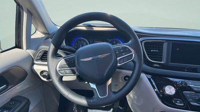 2020 Chrysler Voyager LX