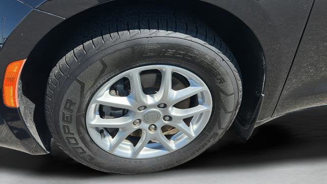 2020 Chrysler Voyager LX