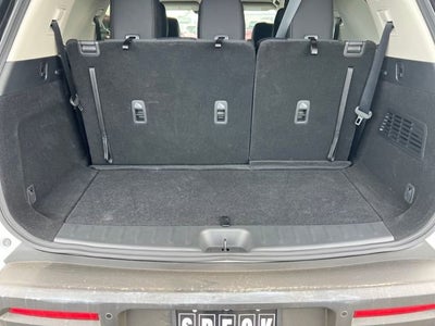 2025 Nissan Pathfinder S