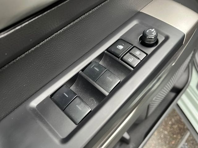 2024 Toyota Tundra 4WD SR5