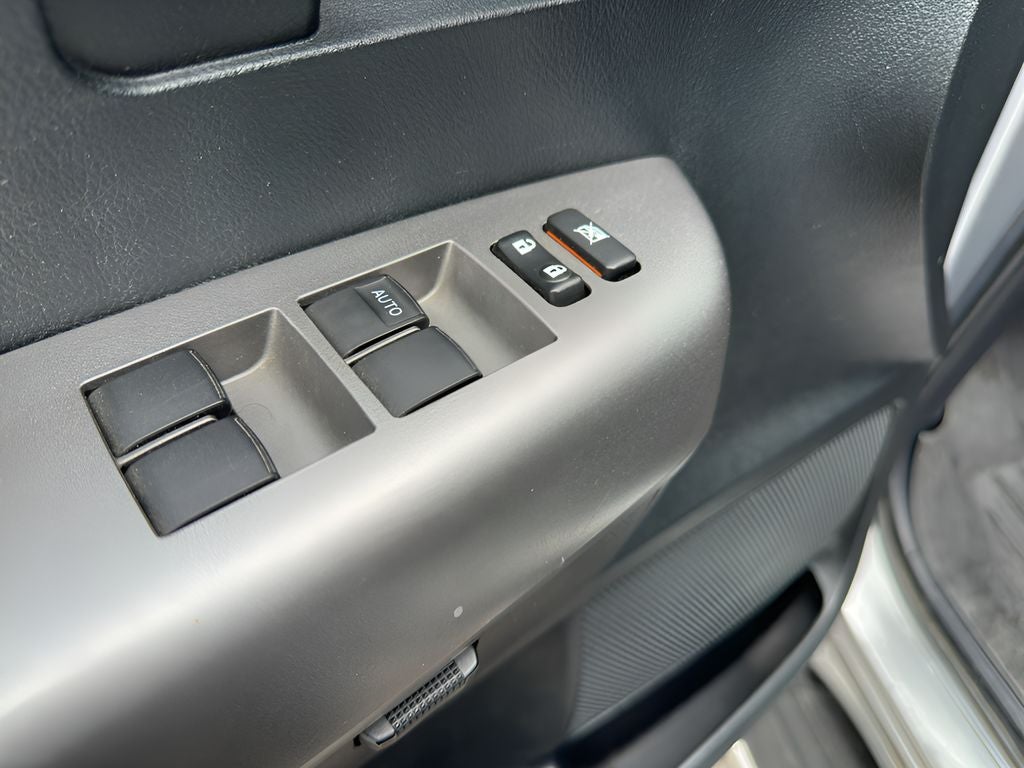 2012 Toyota Tundra Grade 5.7L V8