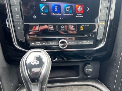 2021 INFINITI QX80 LUXE