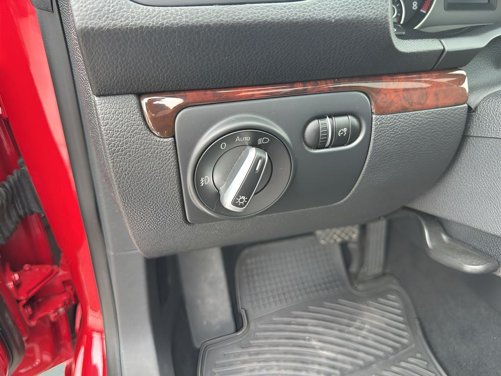 2012 Volkswagen Eos Lux