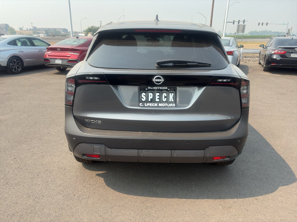 2025 Nissan Kicks SV