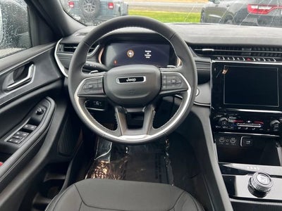 2025 Jeep Grand Cherokee GRAND CHEROKEE LAREDO 4X4