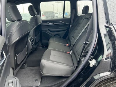 2025 Jeep Grand Cherokee GRAND CHEROKEE LAREDO 4X4