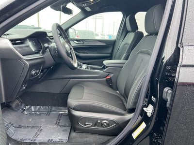 2025 Jeep Grand Cherokee GRAND CHEROKEE LAREDO 4X4