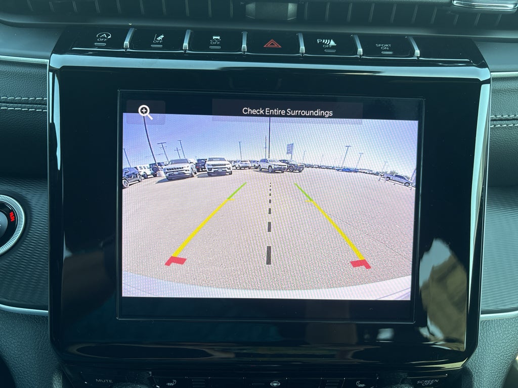 2026 Jeep Grand Cherokee GRAND CHEROKEE LAREDO X 4X4