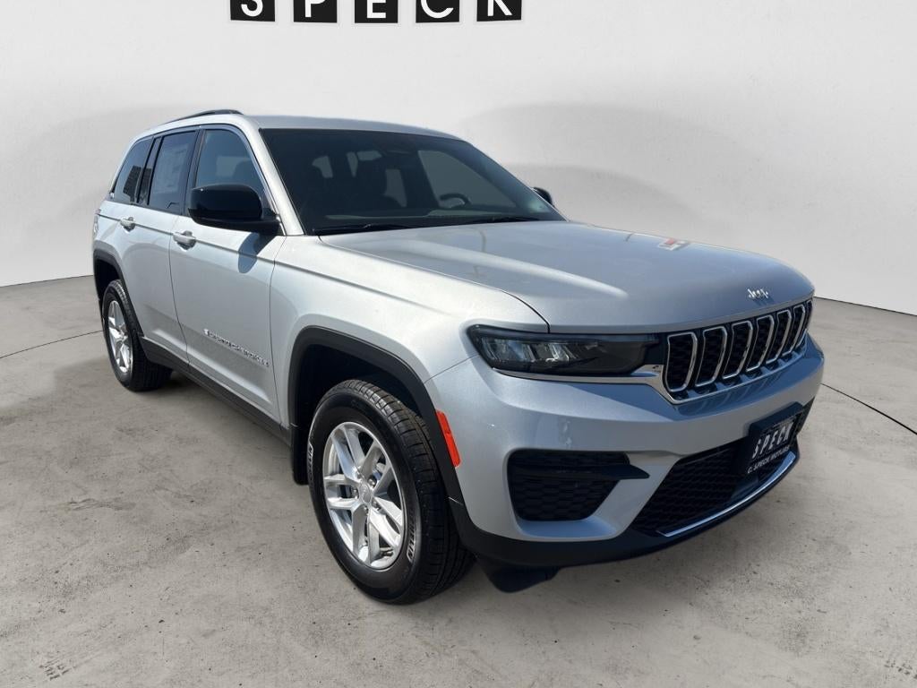 2026 Jeep Grand Cherokee GRAND CHEROKEE LAREDO X 4X4
