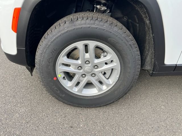 2025 Jeep Grand Cherokee GRAND CHEROKEE LAREDO 4X4