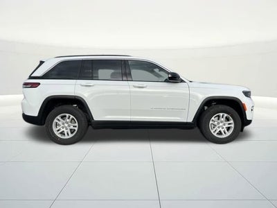 2025 Jeep Grand Cherokee GRAND CHEROKEE LAREDO 4X4