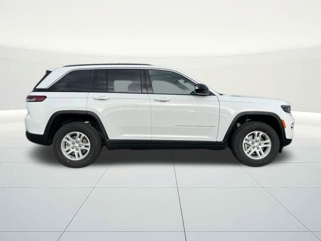 2025 Jeep Grand Cherokee GRAND CHEROKEE LAREDO 4X4
