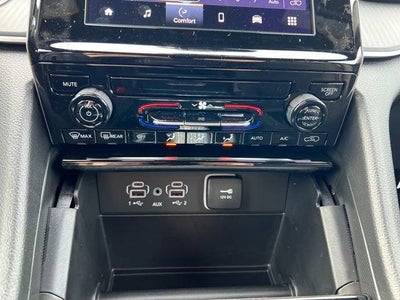2025 Jeep Grand Cherokee GRAND CHEROKEE LAREDO 4X4