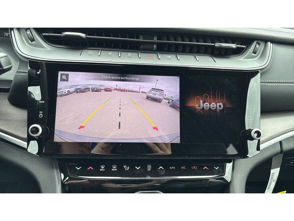 2026 Jeep Grand Cherokee GRAND CHEROKEE LAREDO ALTITUDE 4X4