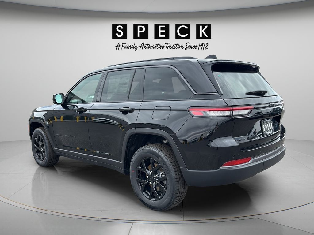2026 Jeep Grand Cherokee GRAND CHEROKEE LAREDO ALTITUDE 4X4