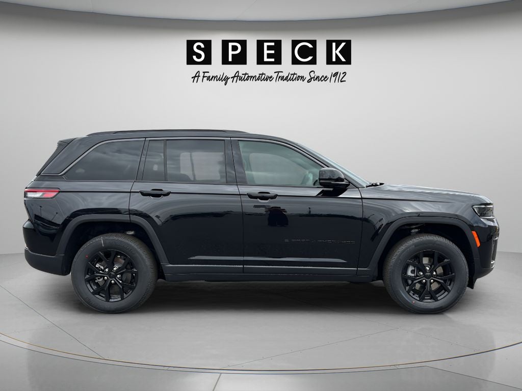2026 Jeep Grand Cherokee GRAND CHEROKEE LAREDO ALTITUDE 4X4