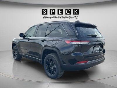 2026 Jeep Grand Cherokee Laredo Altitude