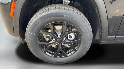 2026 Jeep Grand Cherokee Laredo Altitude