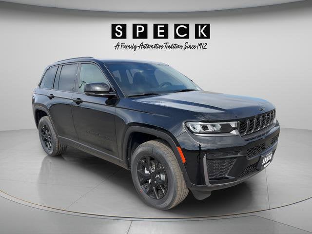 2026 Jeep Grand Cherokee Laredo Altitude