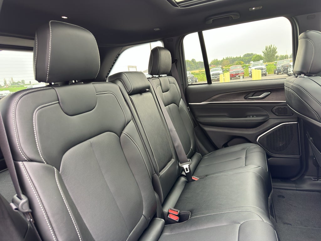 2026 Jeep Grand Cherokee GRAND CHEROKEE LIMITED RESERVE 4X4