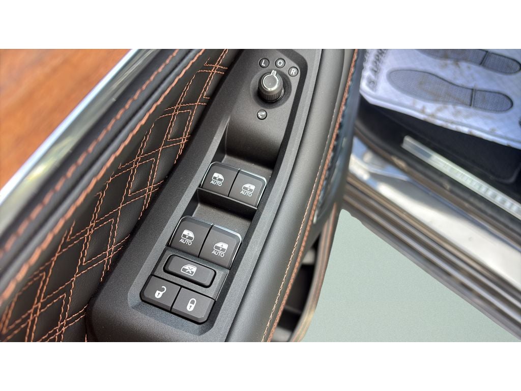 2026 Jeep Grand Cherokee Summit