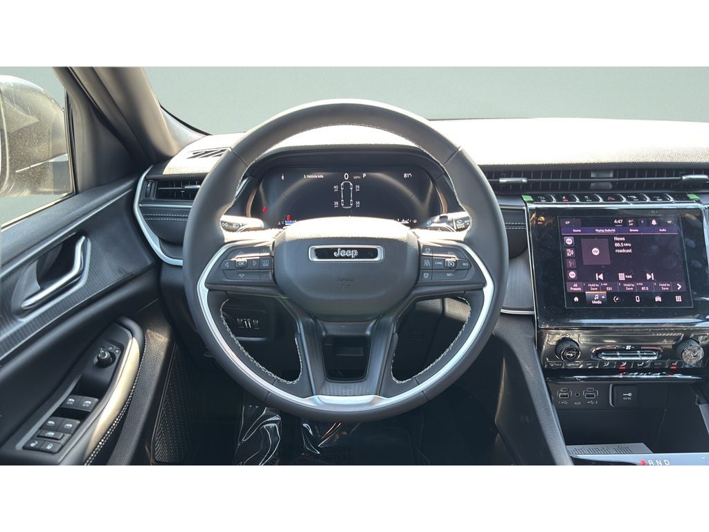 2026 Jeep Grand Cherokee GRAND CHEROKEE L LAREDO 4X4