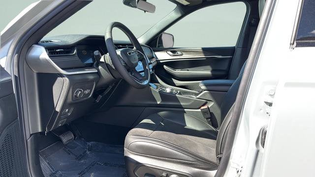 2026 Jeep Grand Cherokee GRAND CHEROKEE L LAREDO ALTITUDE 4X4