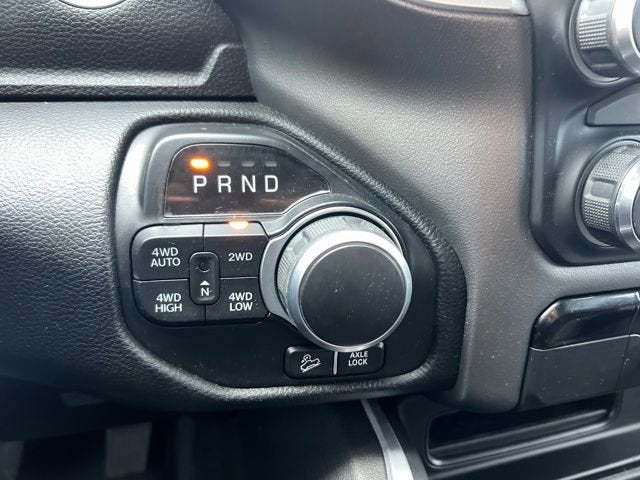 2020 RAM 1500 Big Horn Crew Cab 4x4 5'7' Box