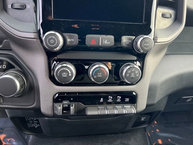 2026 RAM Ram 1500 RAM 1500 TRADESMAN CREW CAB 4X4 5'7' BOX