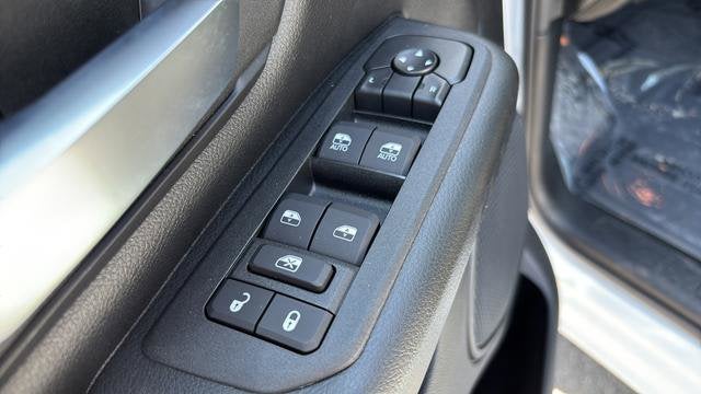 2026 RAM Ram 1500 RAM 1500 TRADESMAN CREW CAB 4X4 5'7' BOX