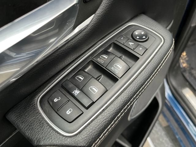 2021 RAM 1500 Laramie Crew Cab 4x4 6'4' Box