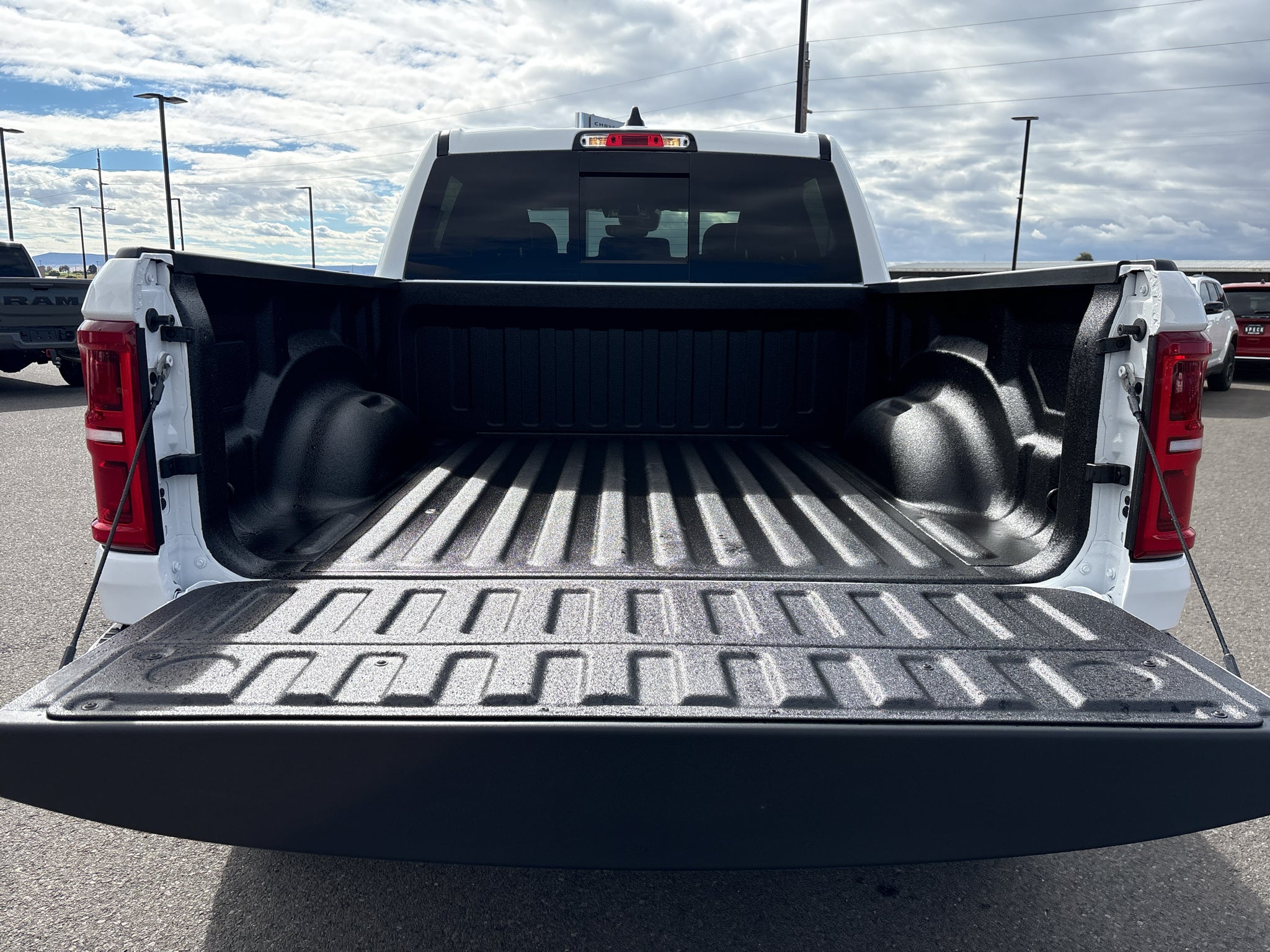 2027 RAM Ram 1500 RAM 1500 RHO CREW CAB 4X4 5'7' BOX