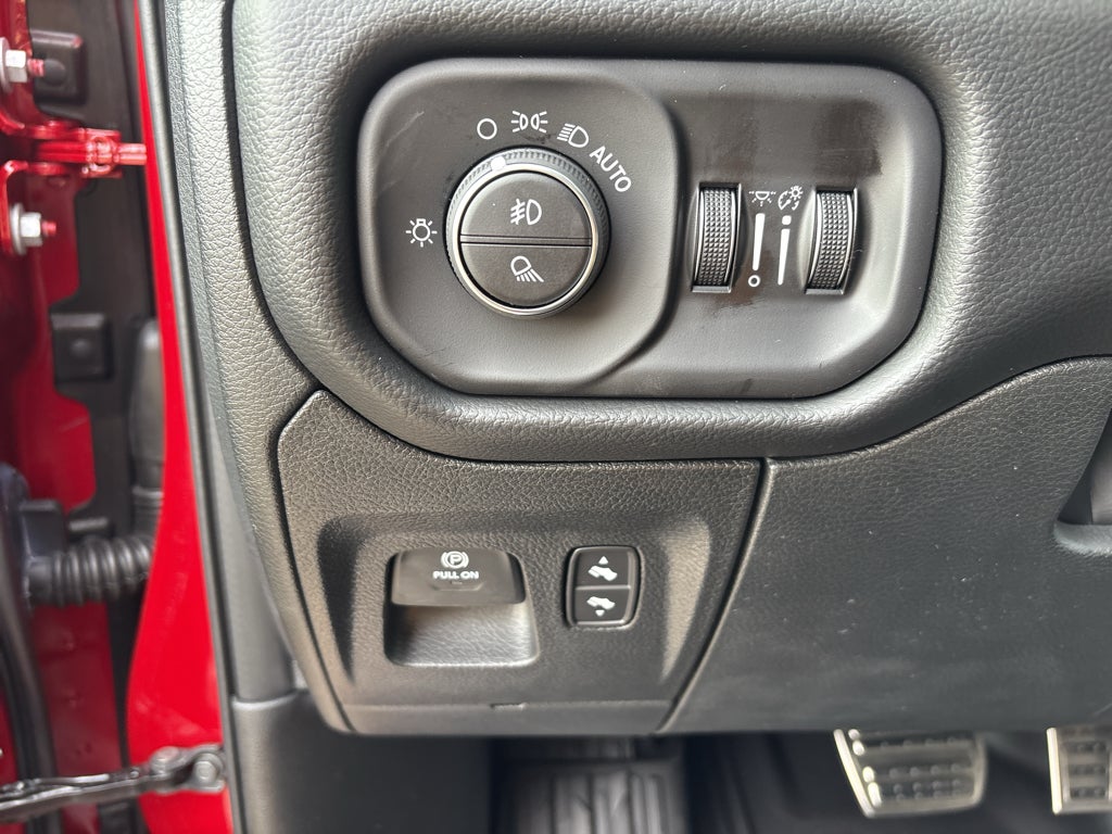 2027 RAM Ram 1500 RAM 1500 RHO CREW CAB 4X4 5'7' BOX