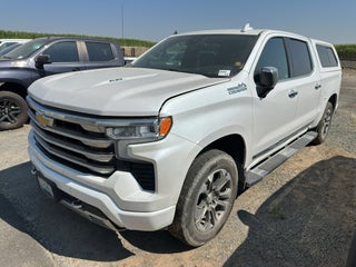 2022 Chevrolet Silverado 1500 4WD Crew Cab Short Bed High Country