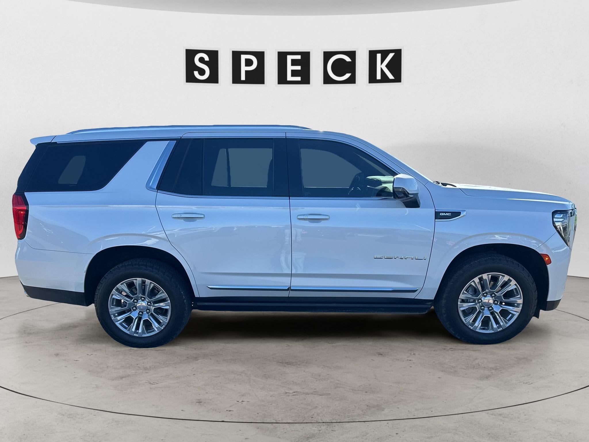 2022 GMC Yukon 4WD Denali