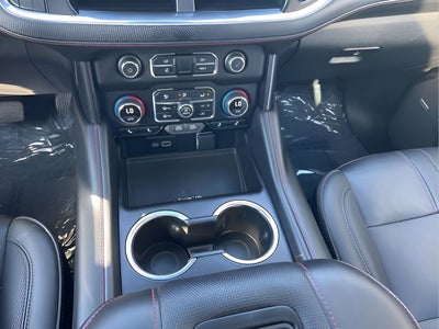 2024 Chevrolet Suburban 4WD RST