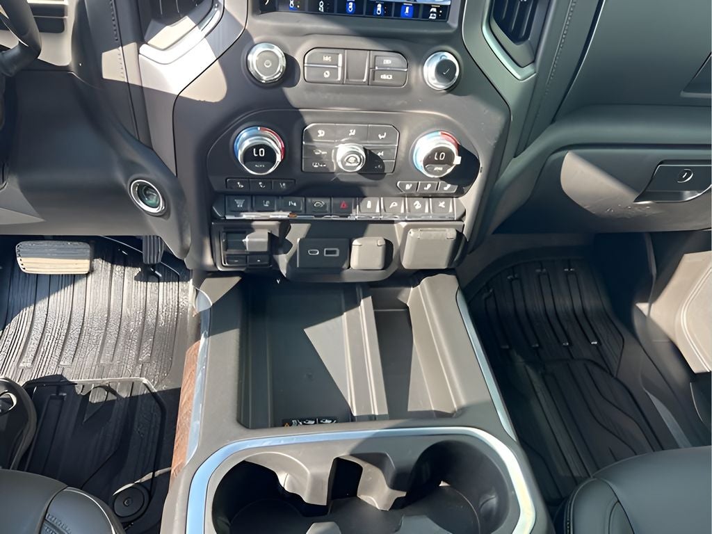 2022 GMC Sierra 3500HD 4WD Crew Cab Standard Bed Denali