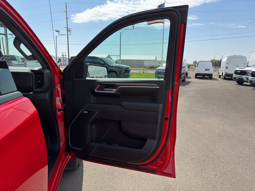 2025 GMC Sierra 1500 4WD Crew Cab Short Box Elevation with 3SB