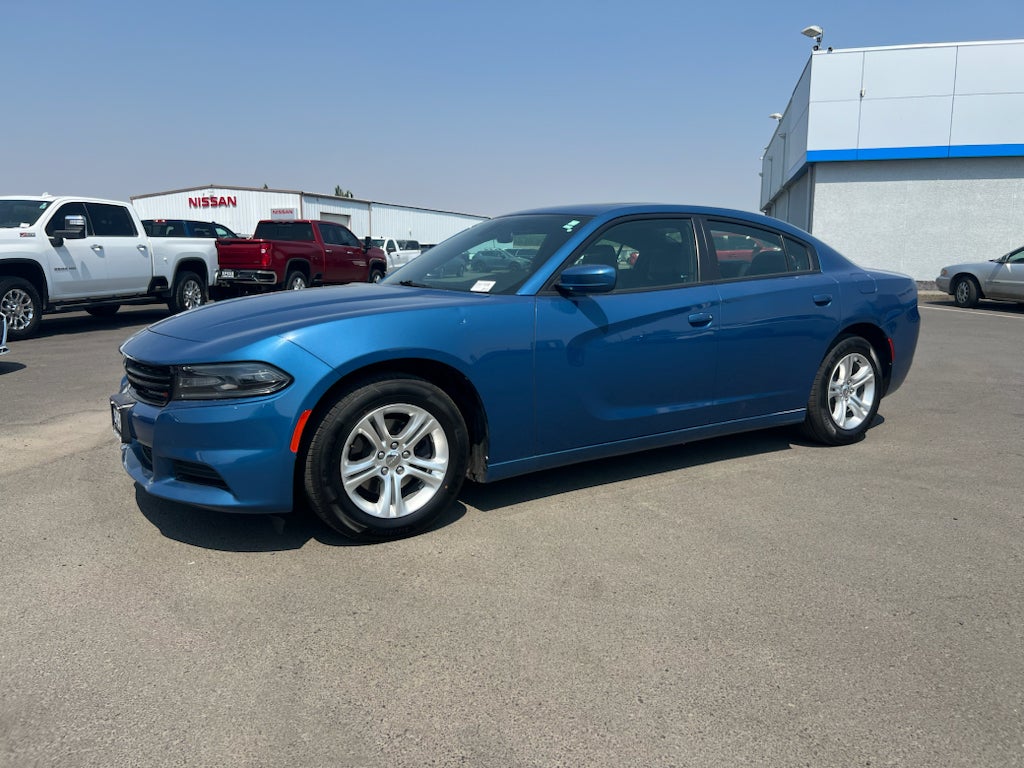 Used 2021 Dodge Charger SXT with VIN 2C3CDXBGXMH541745 for sale in Sunnyside, WA