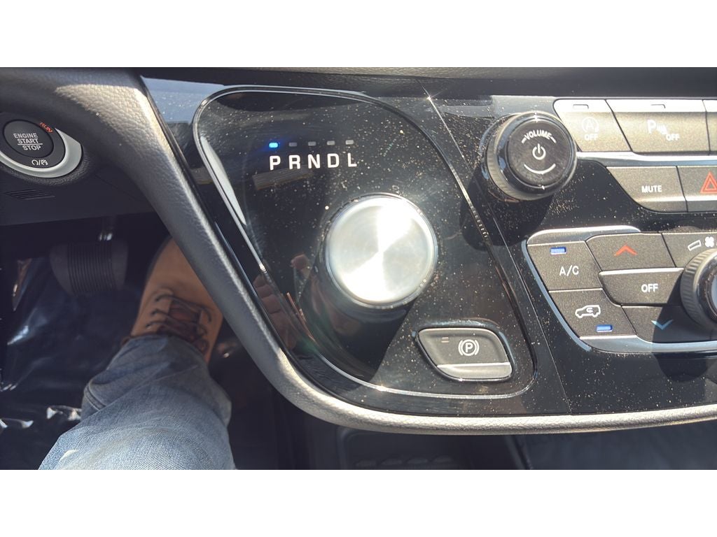 2027 Chrysler Pacifica PACIFICA SELECT
