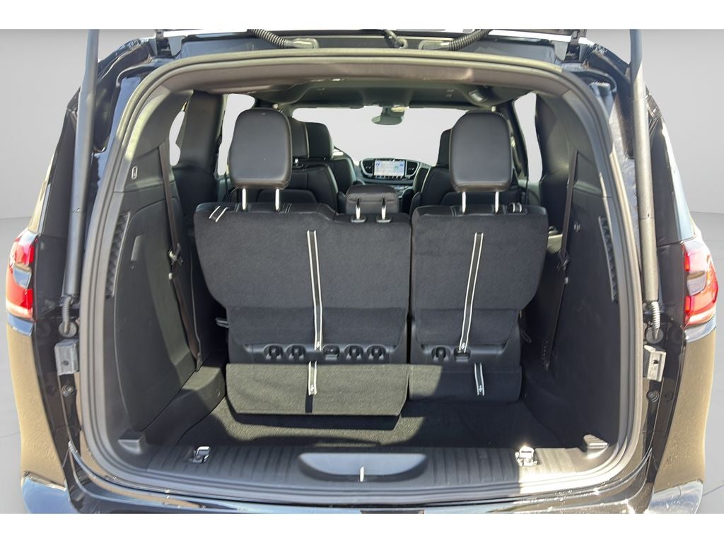 2027 Chrysler Pacifica PACIFICA SELECT