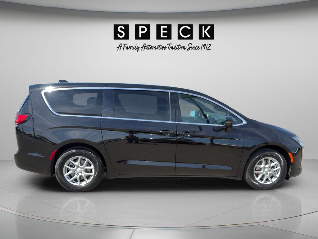 2027 Chrysler Pacifica PACIFICA SELECT